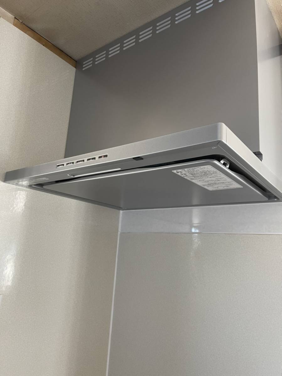 大成トーヨー住器のキッチンフード交換|レンジフード|シロッコファン|LIXILキッチン|サンウェーブ|小田原市|の施工後の写真1