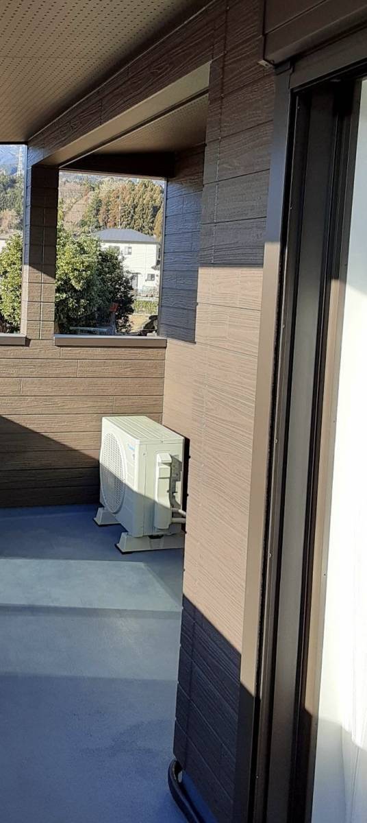 大成トーヨー住器の物干し取付|壁付物干し|エクステリア工事|小田原市|の施工前の写真1