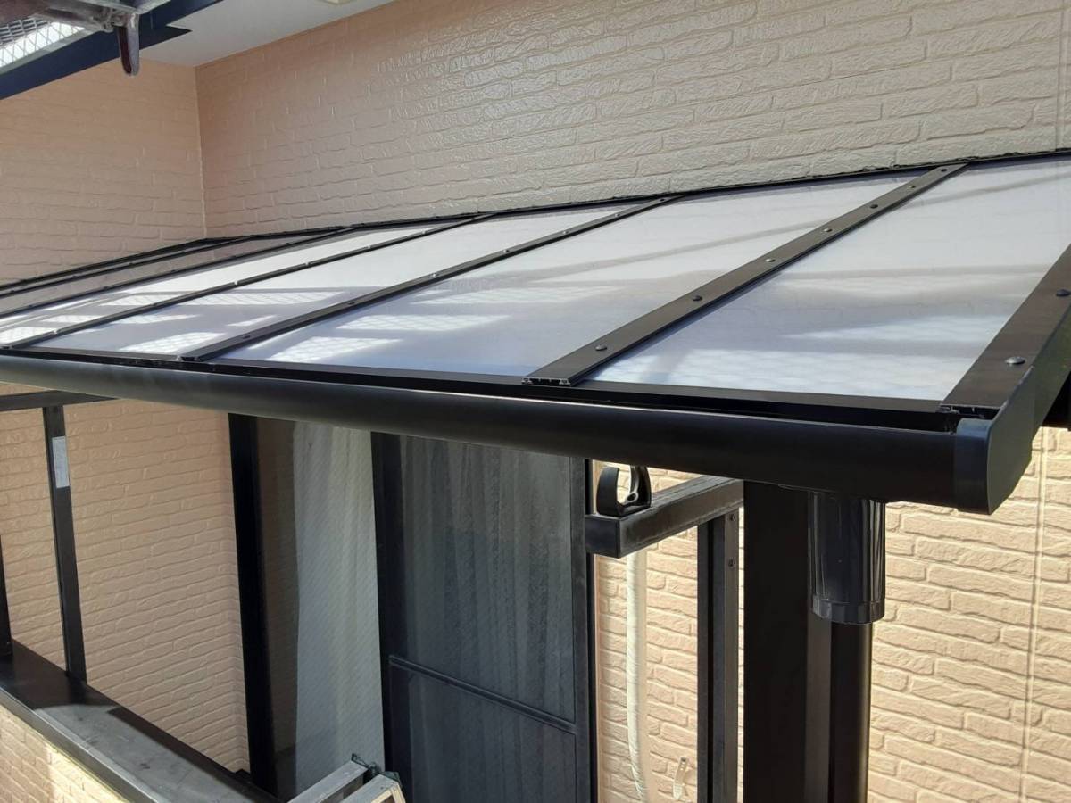 大成トーヨー住器のテラス工事|バルコニー屋根工事|テラスVS|LIXIL|小田原市|平塚市|梅雨対策|の施工後の写真1