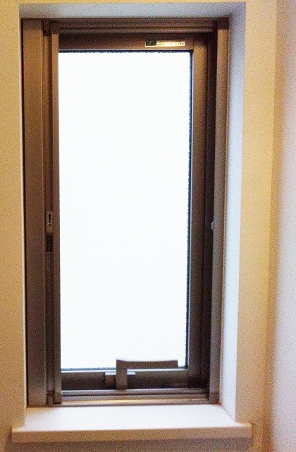 そうぶwindow&doorの【江戸川区】内窓(インプラス)で結露大幅軽減!の施工前の写真1