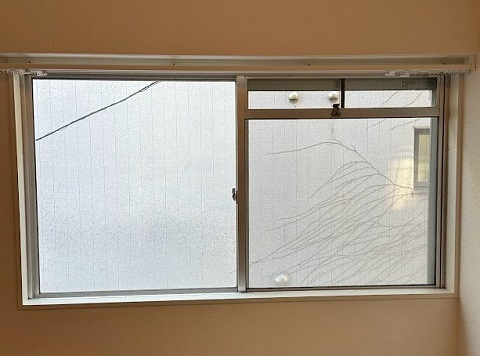 そうぶwindow&doorの【新宿区】先進的窓リノベ補助金:179,000円 補助金申請予定で内窓設置の施工前の写真2