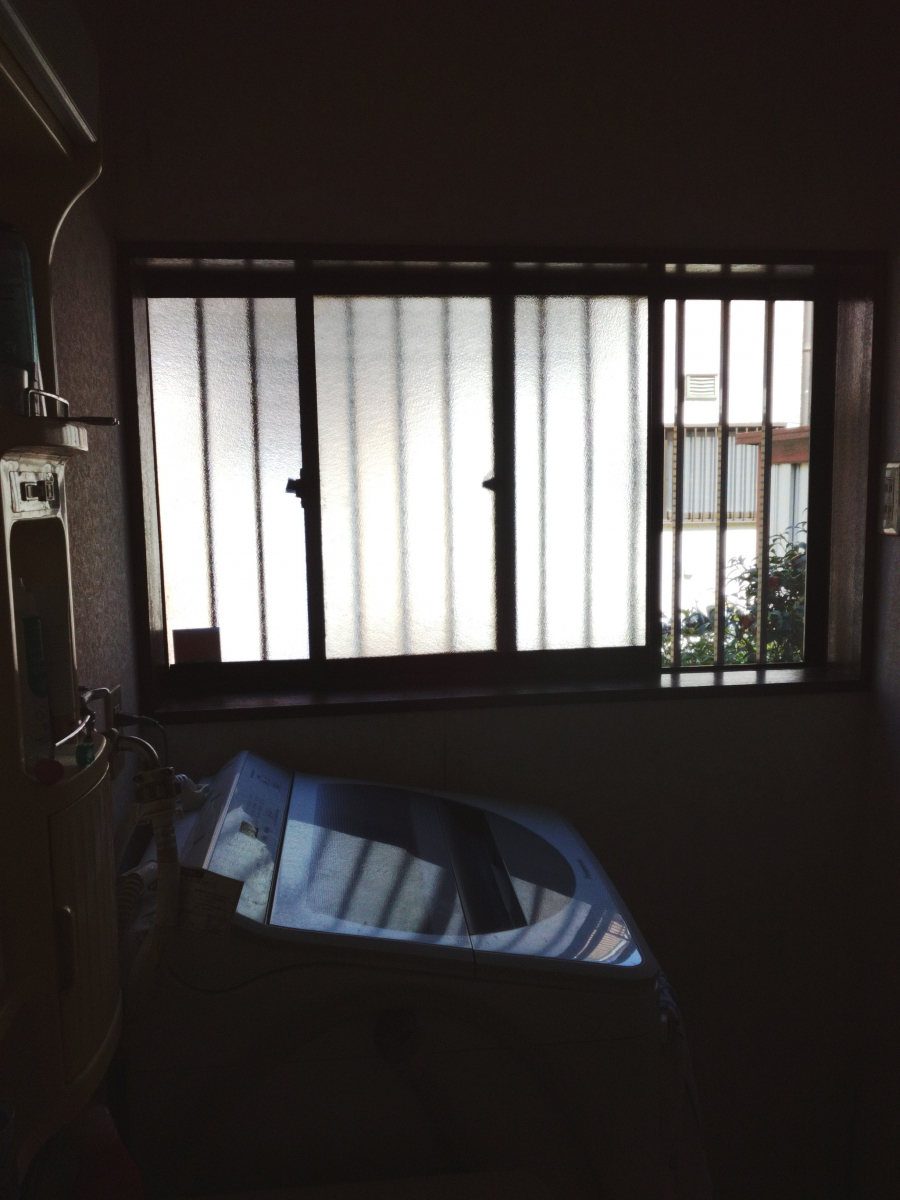 そうぶwindow&doorの【横浜市】先進的窓リノベ補助金(rebate):334,000円 内窓(インプラス)で結露対策の施工前の写真3