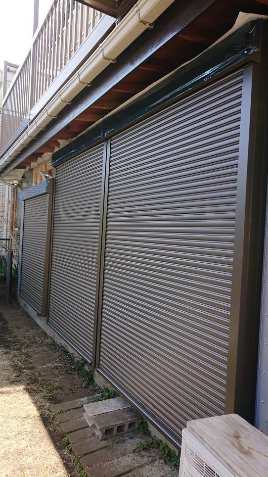 バンダイトーヨー住器の1dayリフォーム『LIXIL/リフォームシャッター』の施工後の写真1