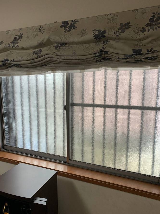 バンダイトーヨー住器の1dayリフォーム『LIXIL/内窓インプラス』の施工前の写真2