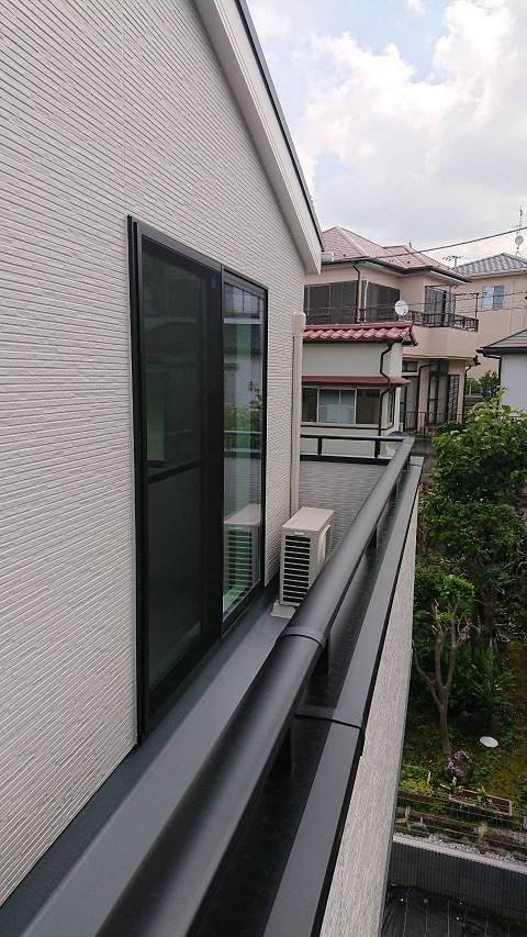 バンダイトーヨー住器の1dayリフォーム『LIXIL/リフォームシャッター』の施工前の写真2