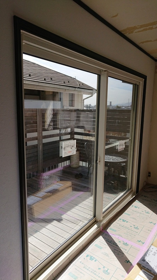 バンダイトーヨー住器の1dayリフォーム【LIXIL/リシェント勝手口ドア×リプラス】同時工事の施工後の写真2