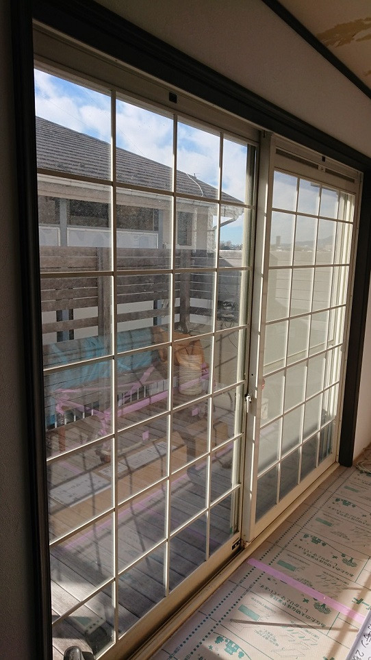 バンダイトーヨー住器の1dayリフォーム【LIXIL/リシェント勝手口ドア×リプラス】同時工事の施工前の写真3