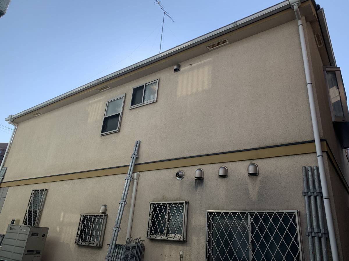 青梅トーヨー住器 青梅店の【外壁塗装リフォーム】古びた外壁をきれいに塗り替え!1Dayリフォームで断熱効果も♪の施工前の写真2