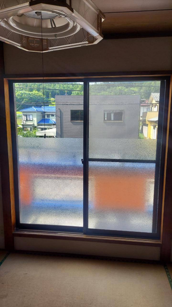 青梅トーヨー住器 青梅店のO様邸 窓リフォーム工事【インプラス】【飯能市】の施工前の写真1