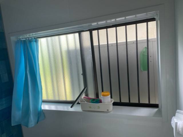 富士トーヨーの浴室内窓設置の施工前の写真1