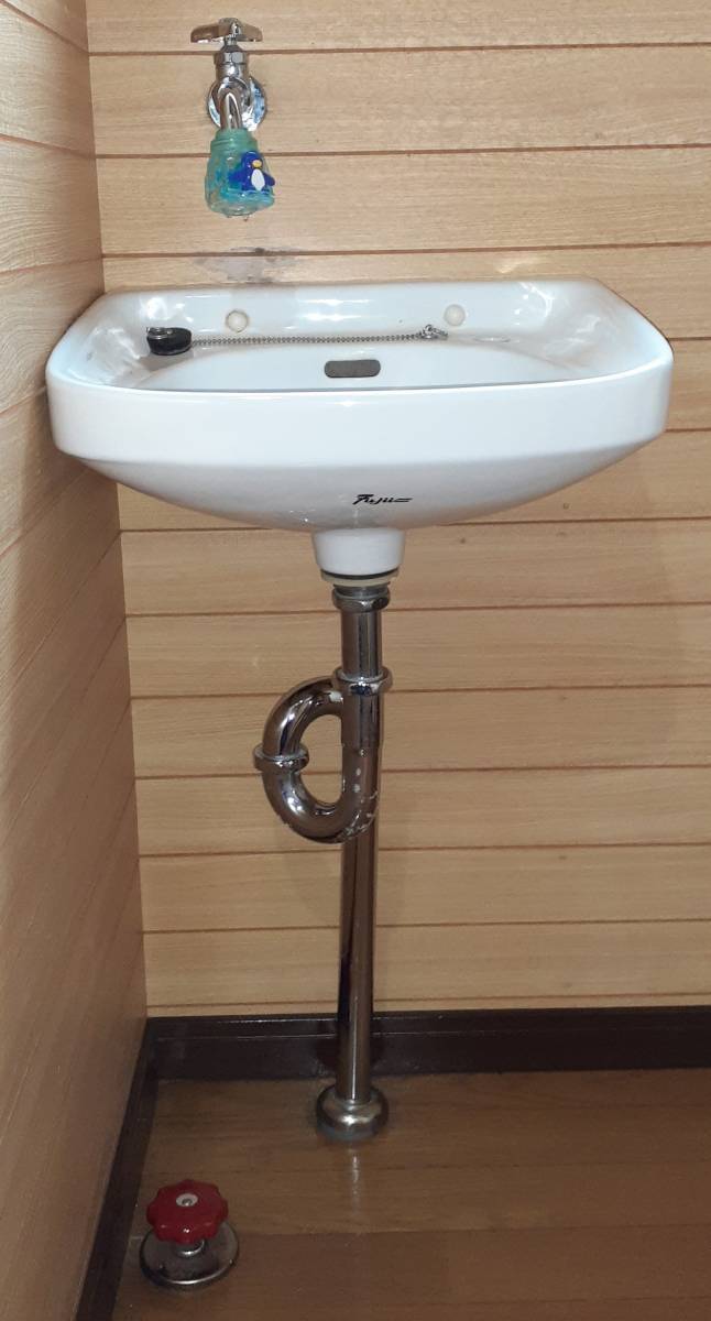 鎌田トーヨー住器の【弘前市】手洗い器 取り替えました✨の施工前の写真1