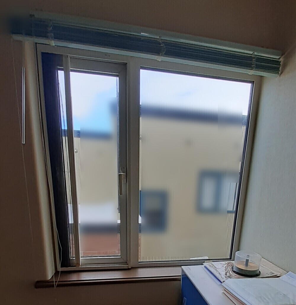 鎌田トーヨー住器の【先進的窓リノベ事業】内窓インプラス取付 書斎の施工前の写真1
