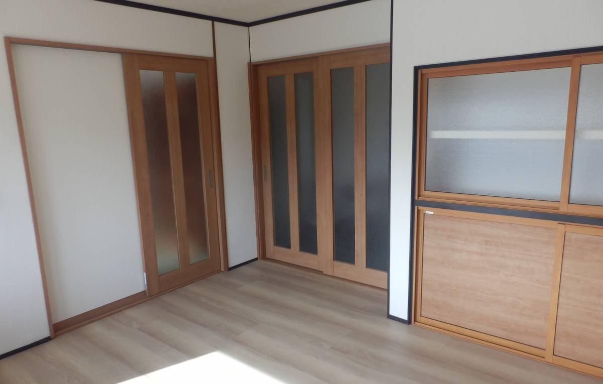 鎌田トーヨー住器の【藤崎町】食器棚にも インプラス☺の施工後の写真2