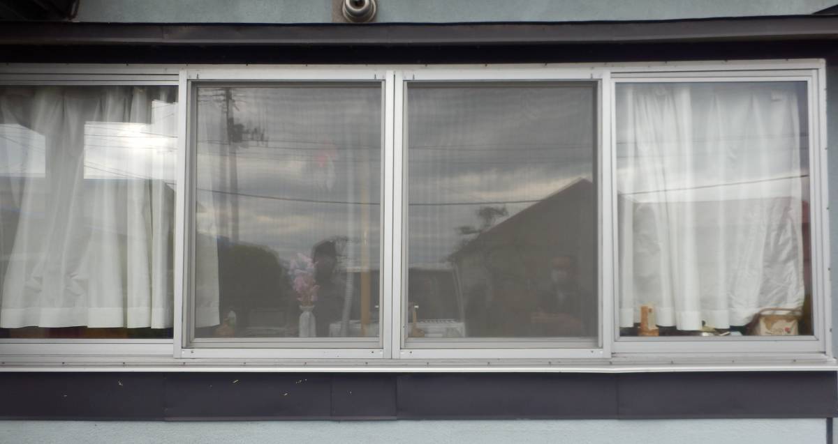 鎌田トーヨー住器の【藤崎町】窓が大きすぎる(>_<) サッシ取り替えました!の施工前の写真1