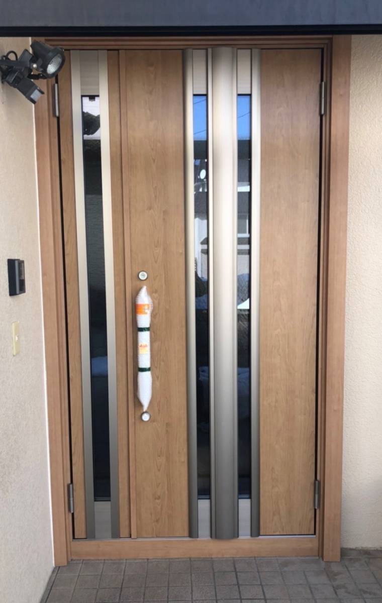 鎌田トーヨー住器の【黒石市】寒い玄関を暖かくしたい!!リシェント取り付けました🚪の施工後の写真1