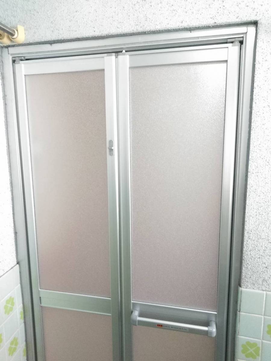FGネクストの古くなった浴室ドアをパッと交換!の施工後の写真1