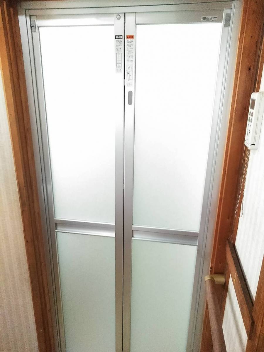 FGネクストの古くなった浴室ドアをパッと交換!の施工後の写真2