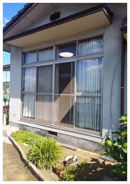 FGネクストの福山市 4枚建ての外窓交換の施工前の写真1